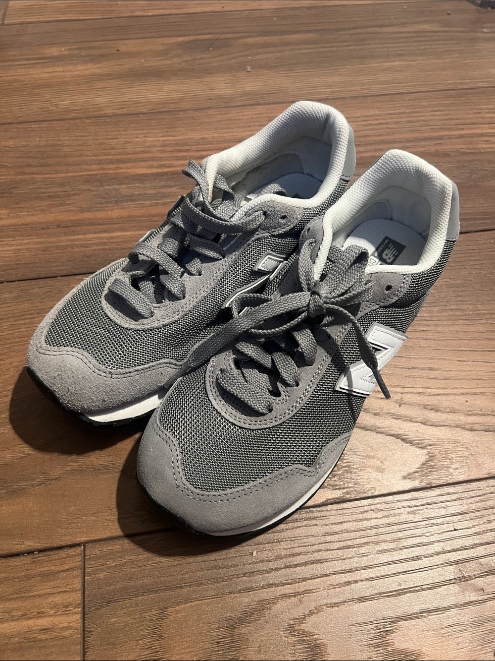 New Balance Women’s Gray Mesh & Suede Casual Runners